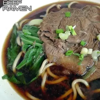 Beef Noodles (牛肉麵)