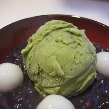 Green Tea Ice Cream with Dumplings and Red Bean