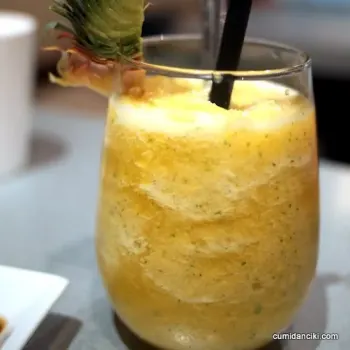 Pineapple slushy