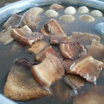 Nice meat, egg and taopok