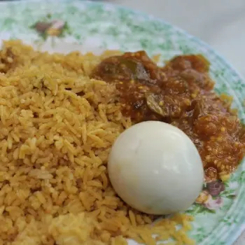 Nasi Biryani with Vegetable and Egg