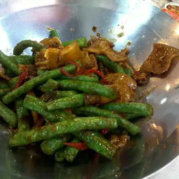 Fried Sliced Pork with Long Bean