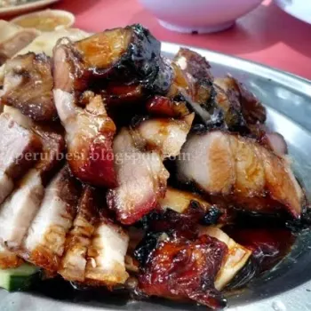Juicy char siew & crispy siew yoke