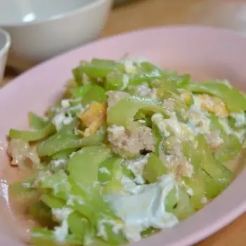 Bitter Gourd Fried Along With Salty Duck Egg And Mince Meat