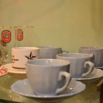Cups & Glasses