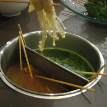 Tomyam and spinach soup