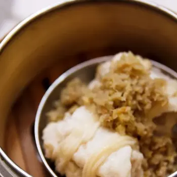 Steamed Grouper Fish Paste with Ginger Topping 老友记姜蓉石斑卖