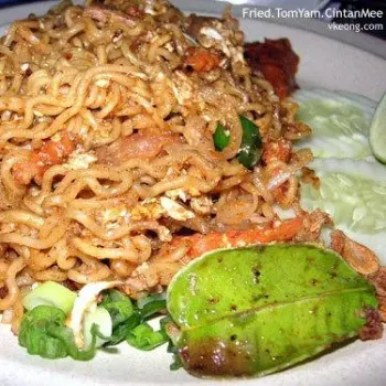 Fried Tomyam Cintan Mee