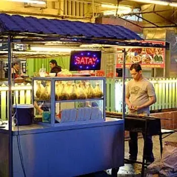 Satey Kajanj 1917 stall