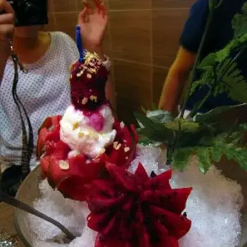 Dragon Fruit with Ice cream