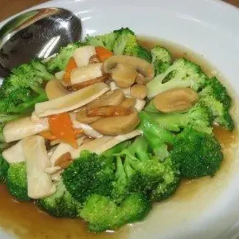 Fried Abalone Slice with Broccoli