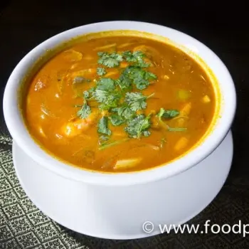 Tom Yum Seafood and Chicken