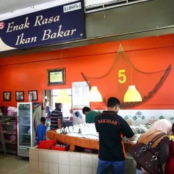 Perkampungan Ikan Bakar Terapung