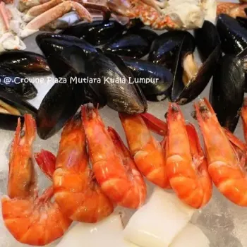 Fresh Seafood Such At Oysters, Mussels, Prawns, Crabs & Squids