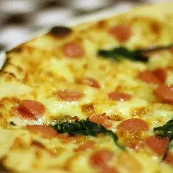 Pizza Canadese