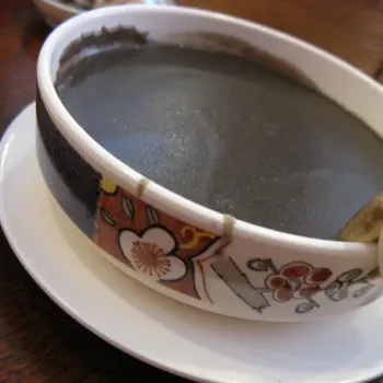 Black Sesame Cream with Bun