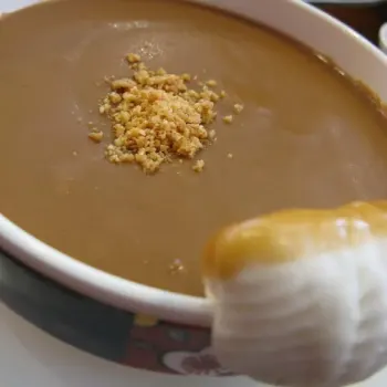 Sweet Peanut Cream with Bun