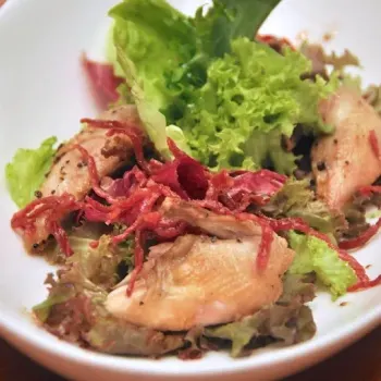 Insalata di pancetta di manzo e quaglia con noce