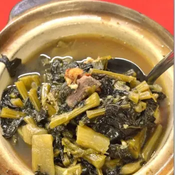 Kai Lan Pou (Claypot Kai-Lan/Chinese Broccoli)
