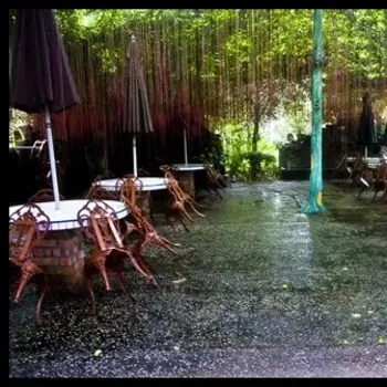 Outdoor Cafe Area