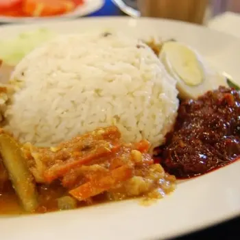 nasi lemak with curry chicken