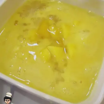 Mango And Pomelo In Sago Sweet Soup  杨枝甘露