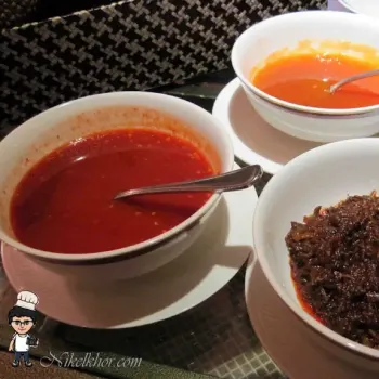  Dipping sauce for keropok lekok.