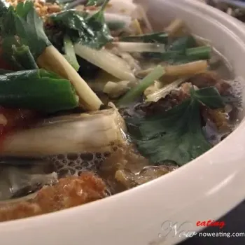 Spicy and Sour Fish Rice Noodle Soup (酸辣面)