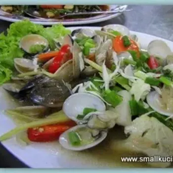 Kepah Masak Halia(Mussel Cooked With Ginger)
