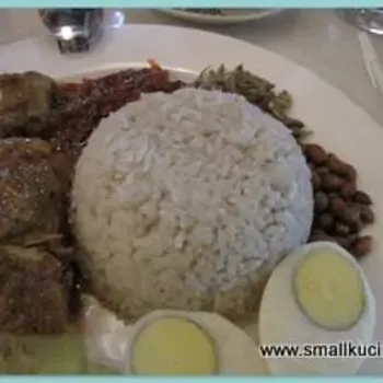 Nasi Lemak with Ayam Rendang