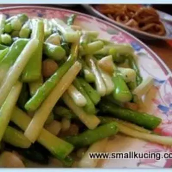 Asparagus Fried With Garlic