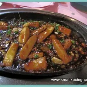 Sizzling Taufu with Mince Meat