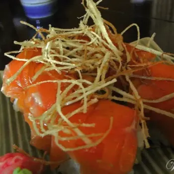 Salmon Roll Maki