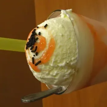 雪泡杂果 Mix Fruit and Ice Cream