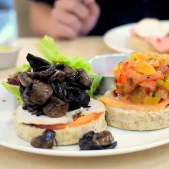 Smoke Salmon and Chicken Crostini