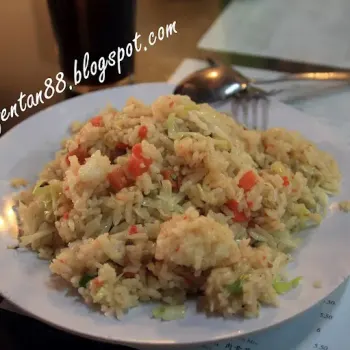 Oriental Fried Rice (杨州炒饭)
