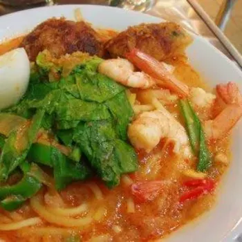 Prawn noodles