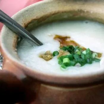 Claypot Fish Porridge (煲仔魚粥)