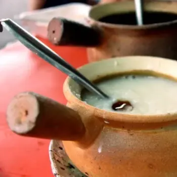 Claypot White Porridge (煲仔白粥)