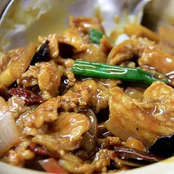 Claypot Pork Belly with Salted Fish (咸鱼花腩煲)