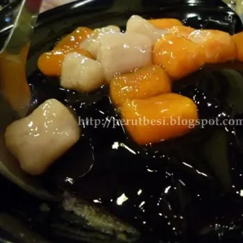 Grass Jelly Ice with Taro & Sweet Potato Balls