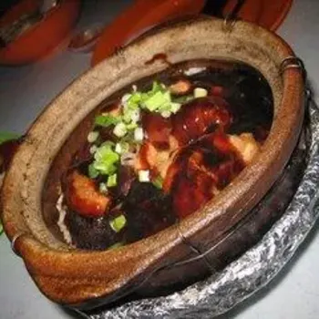 Claypot chicken rice