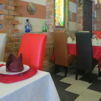 Restaurant In House