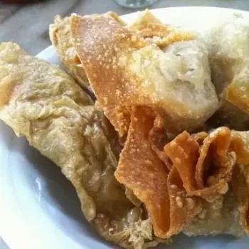 Fried Wanton And Fried Beancurd Skin Wrappings