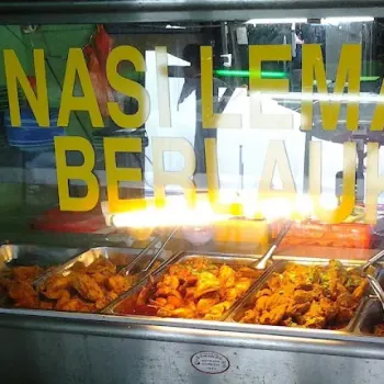 Nasi Lemak Berlauk Stall