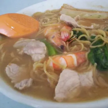 Chi Chow Mee-the springy noodle in the Anchovies based soup