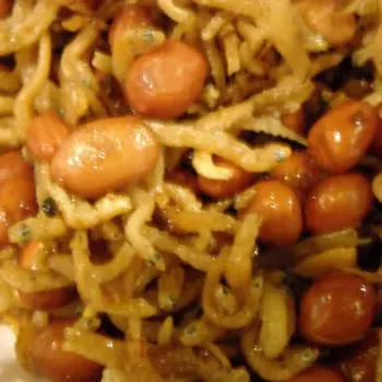 Crispy white anchovies and toasted peanuts sauteed with a sprinkling of sugar