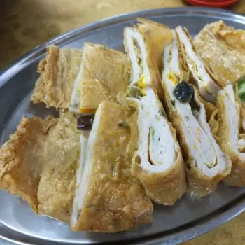 Fried Fuk Chok With Crispy Surfaces