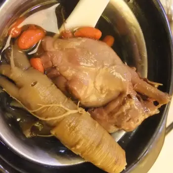 Tonic Soup With Ginseng