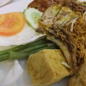 Ayam Penyet